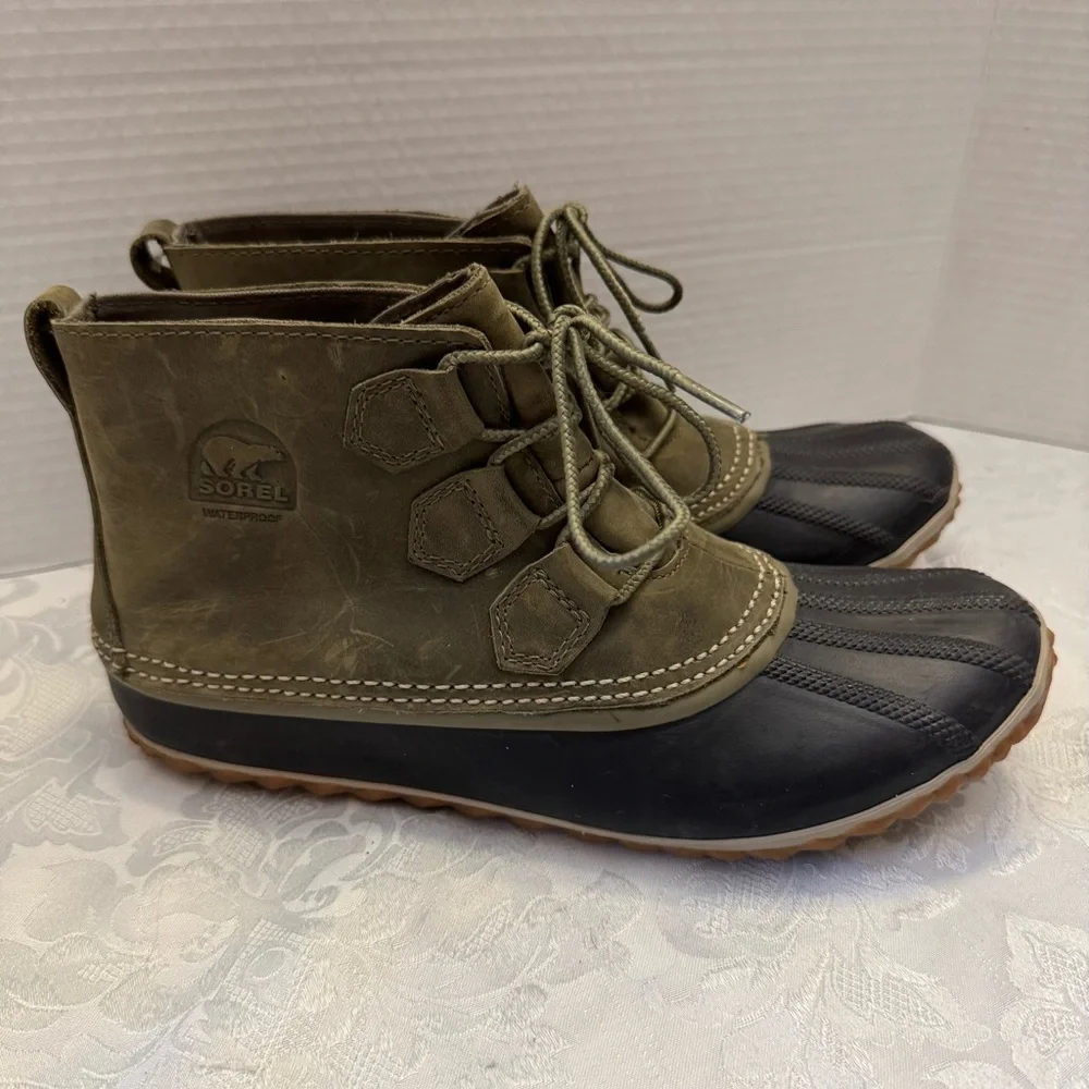 Sorel Out N‎ About Leather Casual Duck Boot Sage Black  Women’s 10 Waterproof